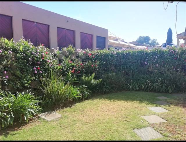 3 BEDROOM FLAT TO LET IN VANDERBIJLPARK SW 5